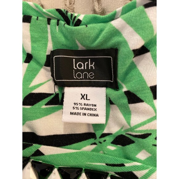 Lark Lane Blouse Plus Size XL Top Green Tropical Leaf Pattern Embellished Neck - Picture 8 of 10